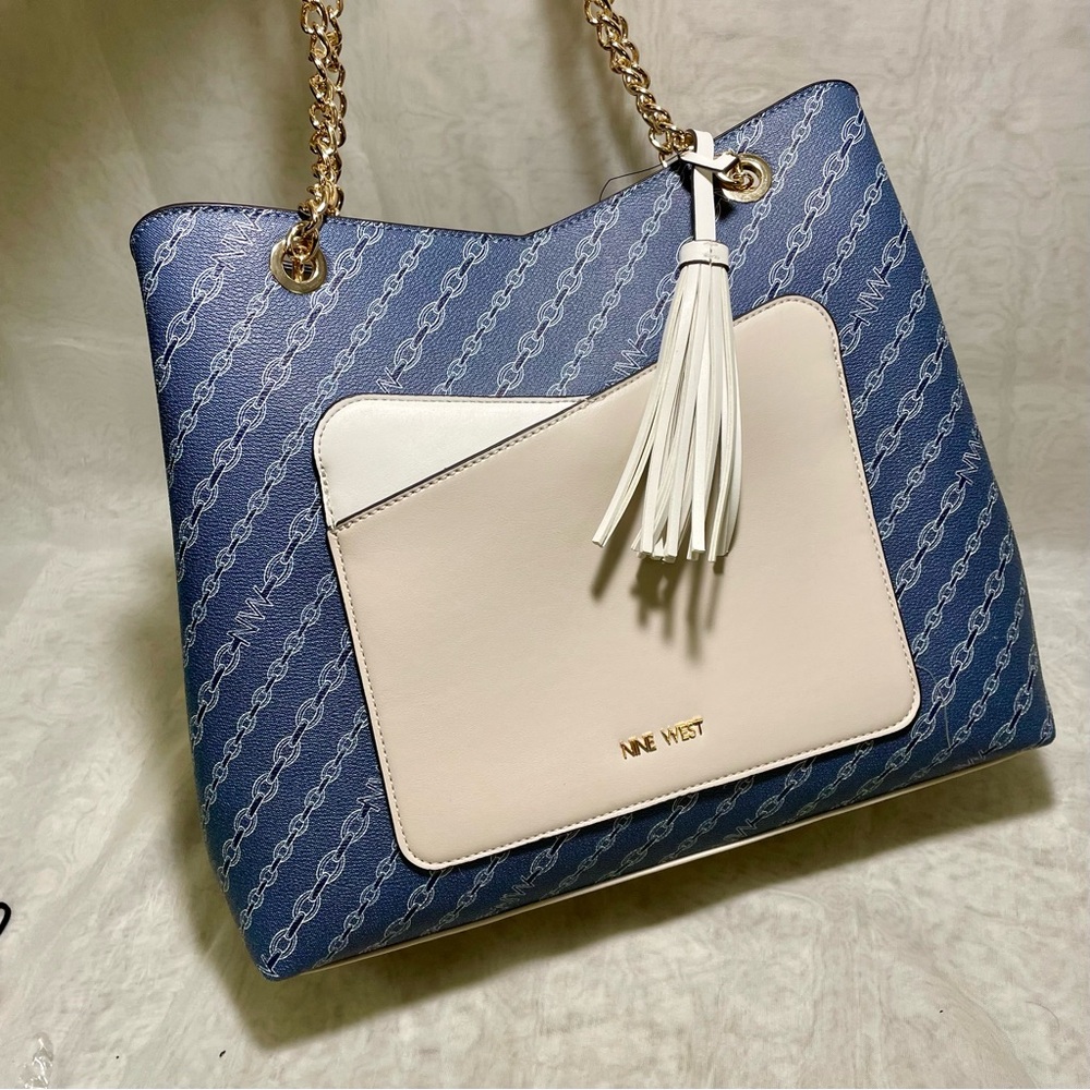 Nine West Navy Chain Link Design with Cream/White Accent Tote, NWOT - Picture 2 of 15